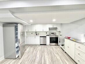 Building Photo - 284 Deer Park Cir