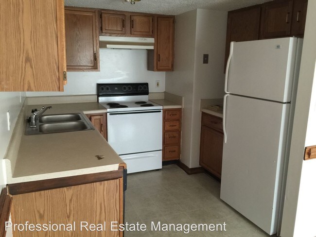 Building Photo - 26 Academy Ln