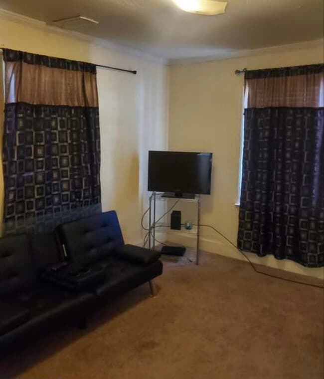 Foto del edificio - 1574 Colonial Dr