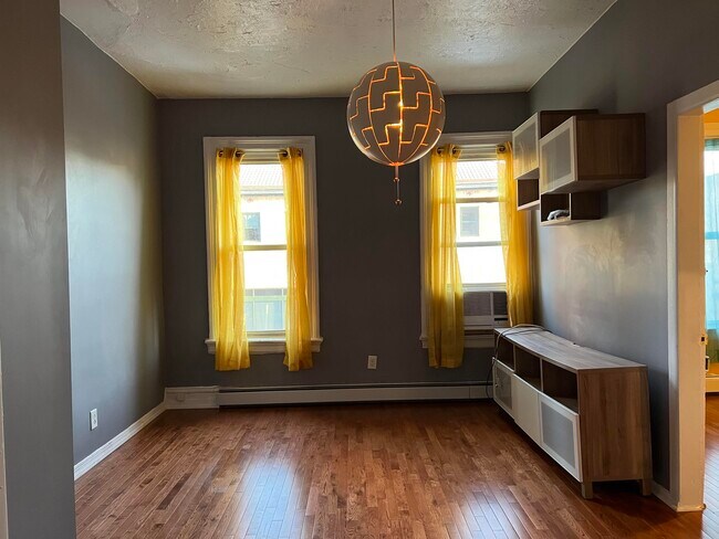 Building Photo - 869 Bergen Ave