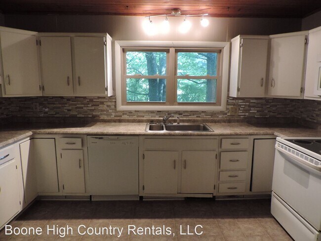 Foto del edificio - 3 br, 2 bath House - 4213 Hwy 105 South