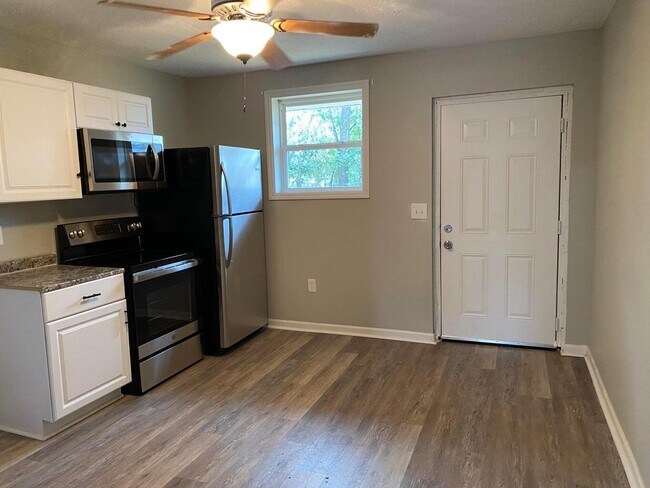 Foto del edificio - 1508 Dunns Ln