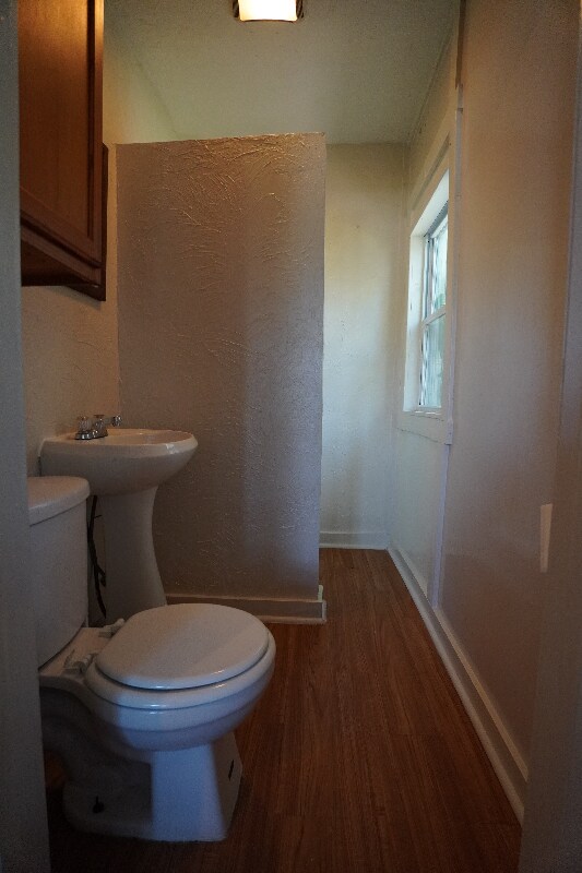 Building Photo - 4644 Agnes Ave