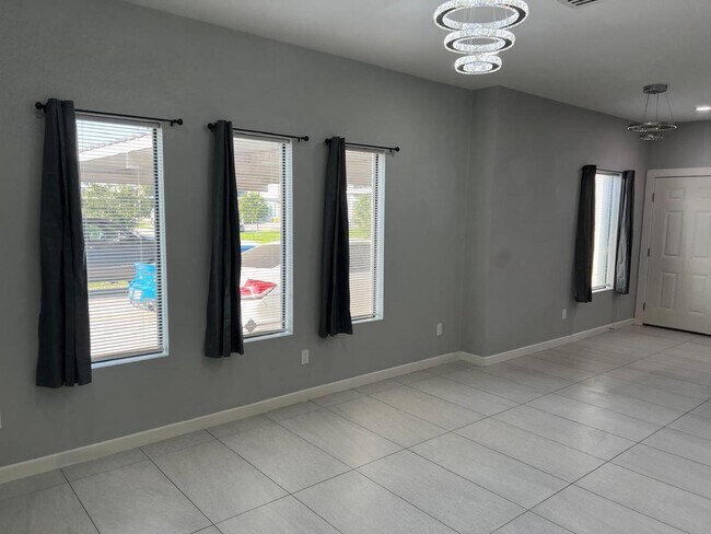Foto del edificio - 2022 Summerland Ln