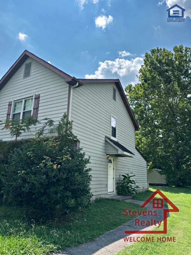 Building Photo - 1421 Stratton Pl Dr