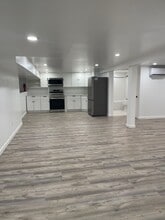 Building Photo - 258 Greeley Ave