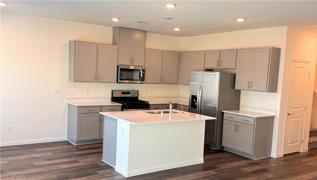 Building Photo - 225 Mocha Coconut Ave