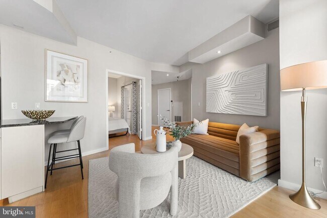 Foto del edificio - 1300 13th St NW