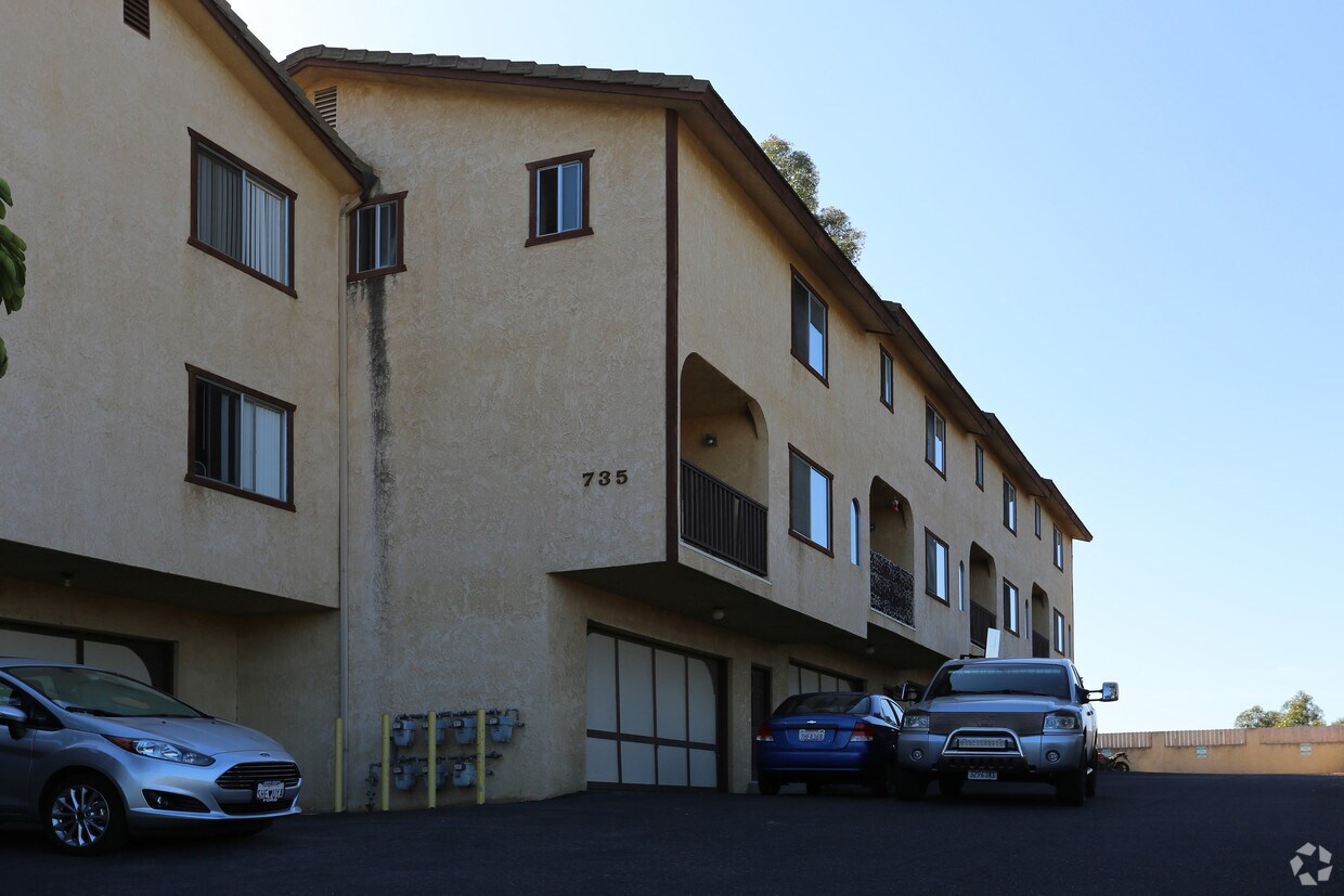 Foto del edificio - 735 Franklin Ln