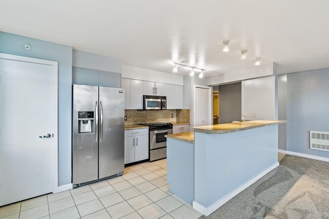 Photo - 1100 106th Ave NE Townhome