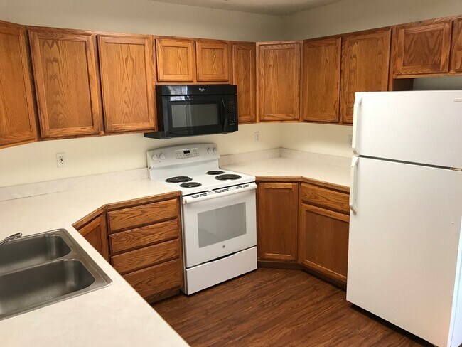 Foto del edificio - 1704-1706-1706 Juniper Dr