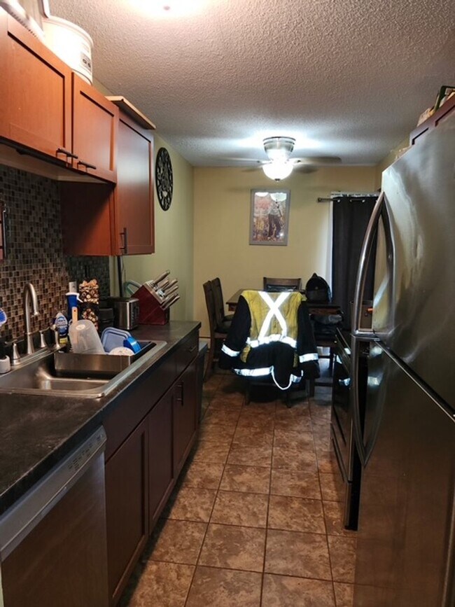 Foto del edificio - Spacious 2 bedroom in Hopkins