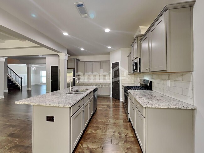 Foto del edificio - 1080 Victoria Walk Ln