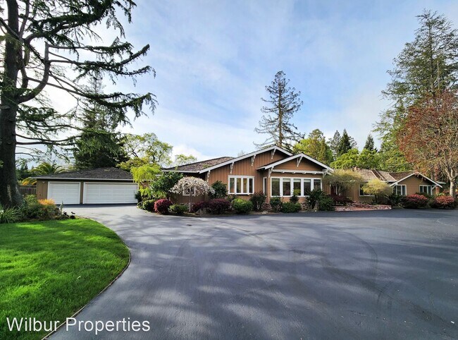Foto del edificio - 6 br, 4 bath House - 139 Watkins Ave