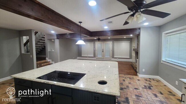 Building Photo - 3 br, 2.5 bath House - 1315 Clover Hill Rd...