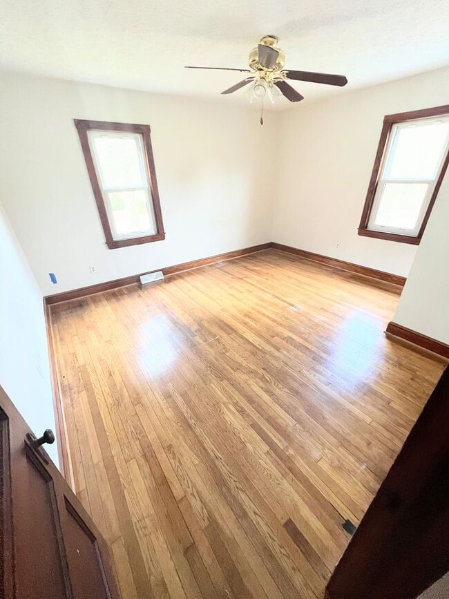 Building Photo - 710 Jeter St