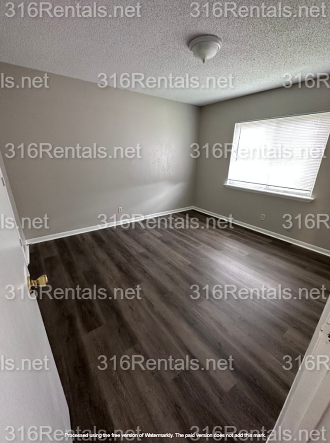 Building Photo - $675 - Accepting SECTION 8/ Housing Voucher 2 bedroom / 1 bathroom - Newly remodeled Apartment