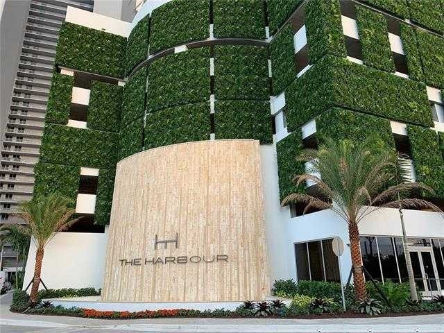 Building Photo - 16385 Biscayne Blvd