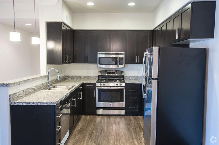 VIANO AT RIVERWALK Apartments Riverside, CA