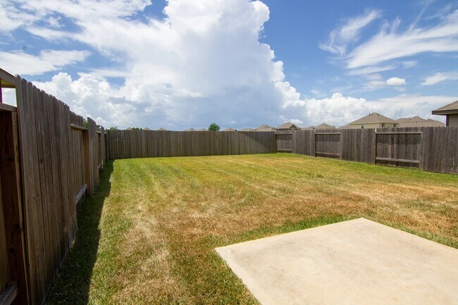 Foto del edificio - 24015 Avogadro Dr