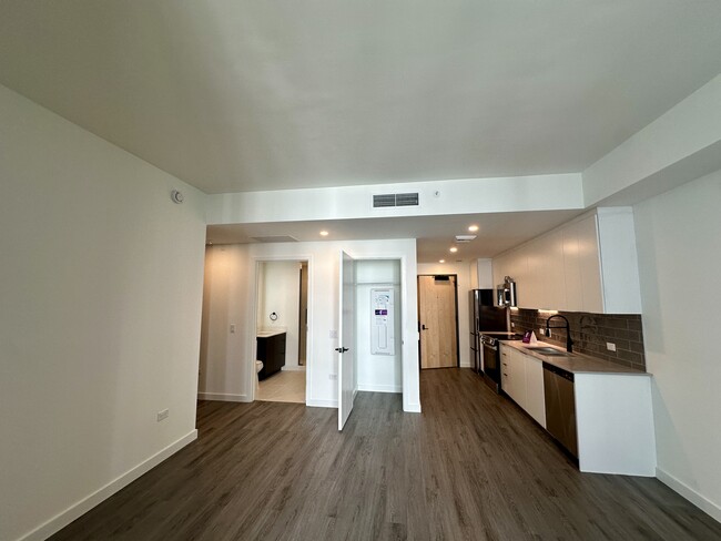 Foto del edificio - 114 NE 22nd St