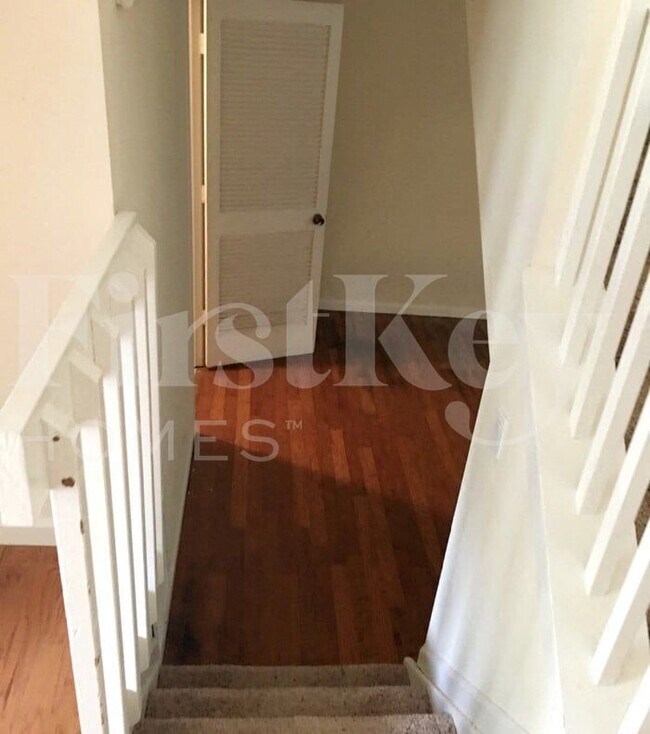 Foto del edificio - 3090 Meadowview Ln