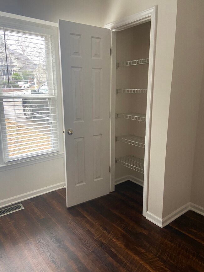 Building Photo - 310 Wax Myrtle Ct