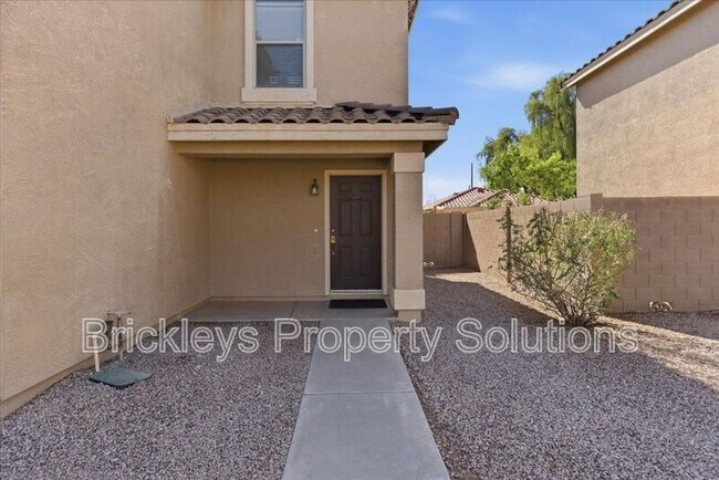 Building Photo - 2413 E Hazeltine Way