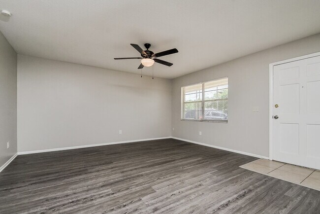 Foto del edificio - 5927 Stokes Rd