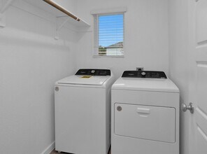 Building Photo - 18612 Hillswood Dr