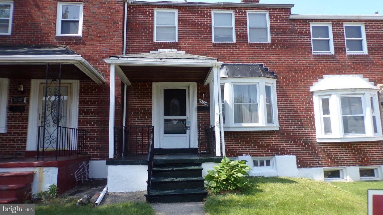 Primary Photo - 5734 Maplehill Rd