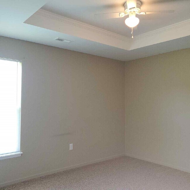 Building Photo - 524 W Gay St