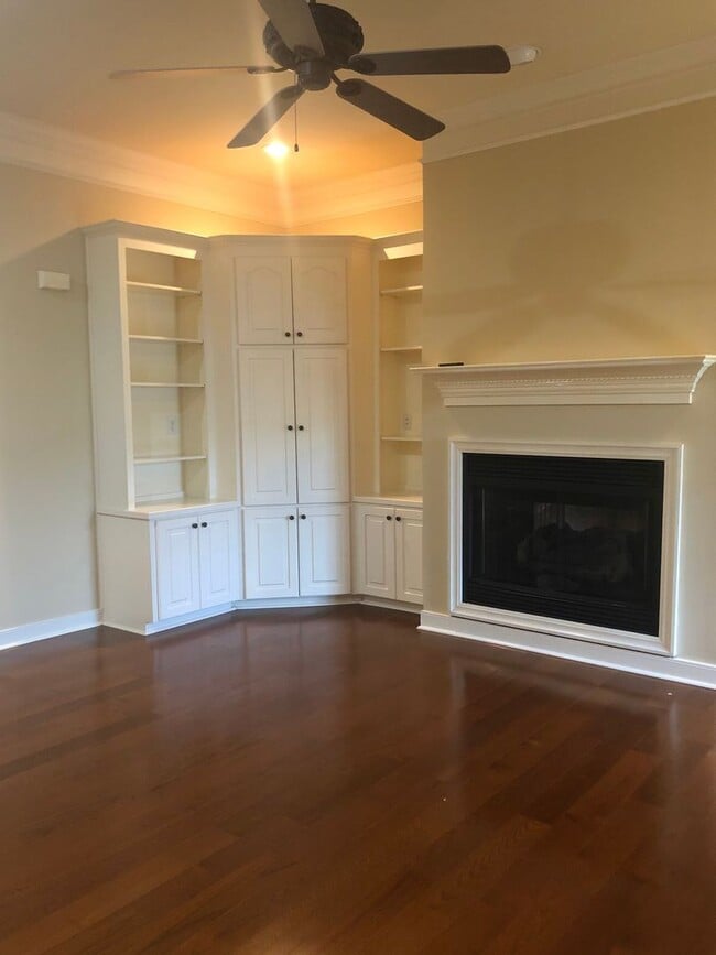 Building Photo - Mill Creek Subdivision