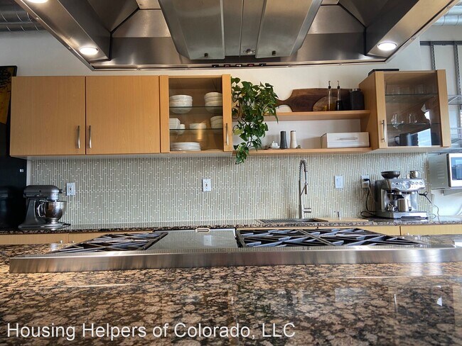 Building Photo - 3 br, 2 bath House - 1499 Blake Street Apt 3L