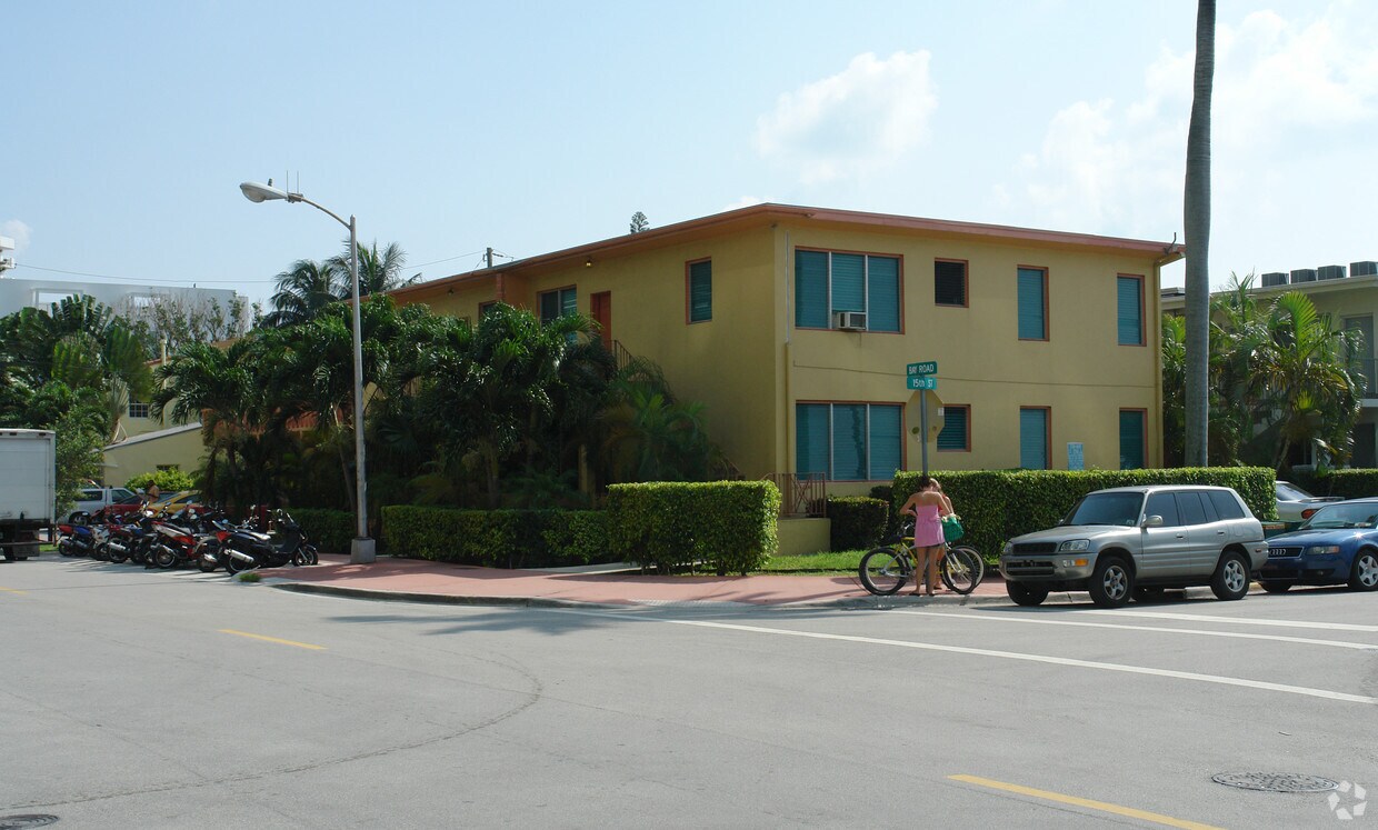 Primary Photo - 1501 Bay Rd