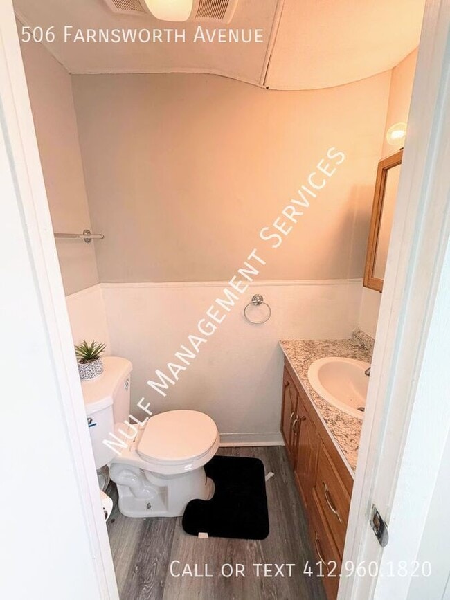 Photo - 506 Farnsworth Avenue- House