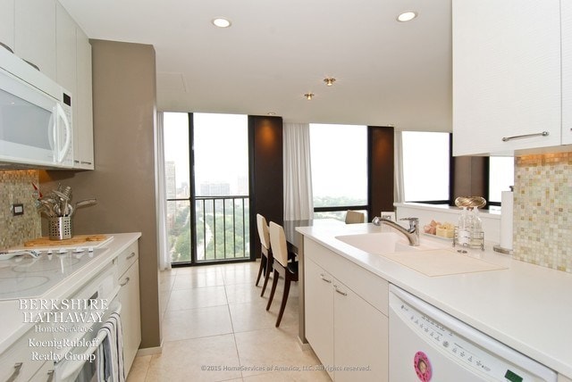 Building Photo - 345 W Fullerton Pkwy