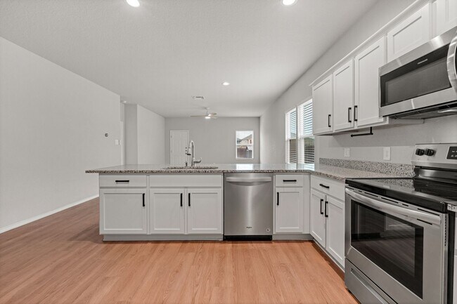 Foto del edificio - Charming 4-Bedroom Home in Elmendorf!