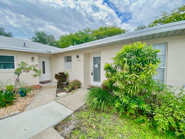 Building Photo - 795 Nantucket Cir