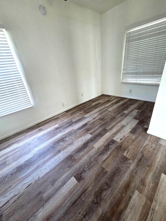 Foto del edificio - 1193 56th St