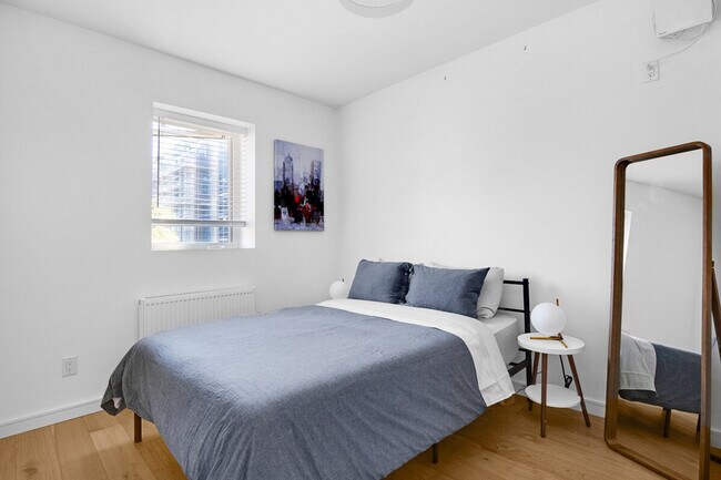 Photo du bâtiment - 108 Gladstone Ave