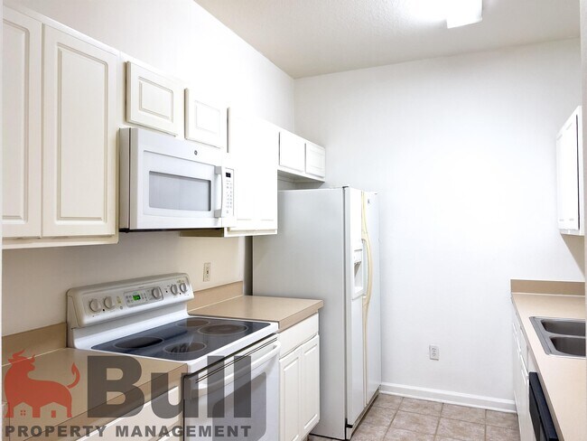 Building Photo - 13548 Turtle Marsh Loop