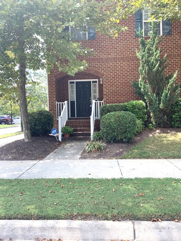 817 Sequoia Pl, Chesapeake, VA 23320 Townhouse for Rent in Chesapeake