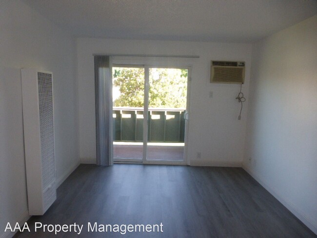 Building Photo - 1 br, 1 bath House - 1133 Meadow Lane #50