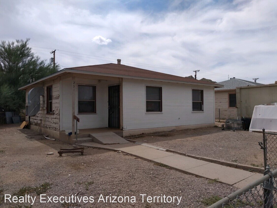 3 br, 1 bath House 231 W Solana Ave House Rental in Ajo, AZ