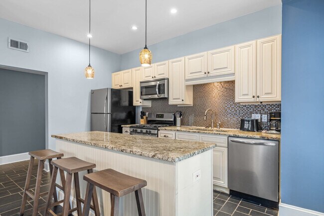Foto del edificio - 887 Juniper St NE
