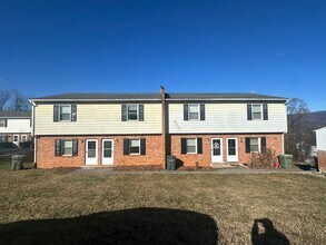 Building Photo - 2223 Bailey Ave