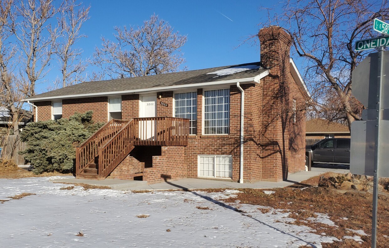 Primary Photo - 5800 Oneida St