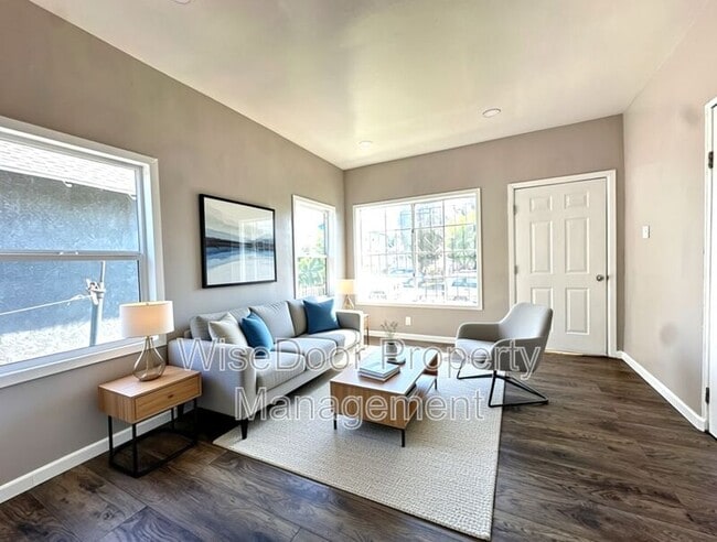 Photo - 155 W 43rd St Apartment