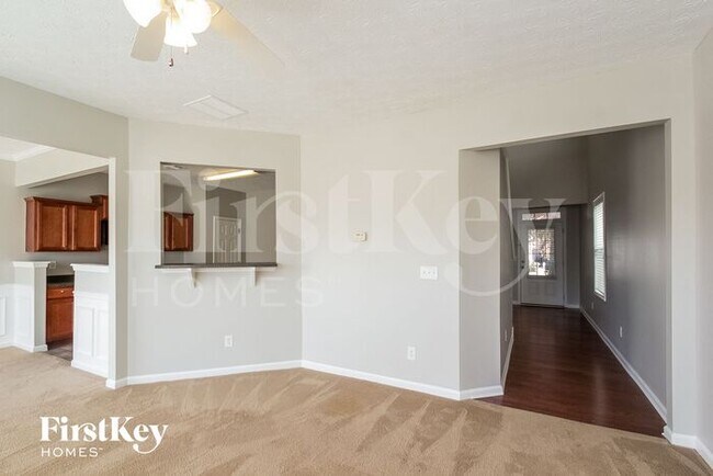 Foto del edificio - 731 Mountain Laurel Dr